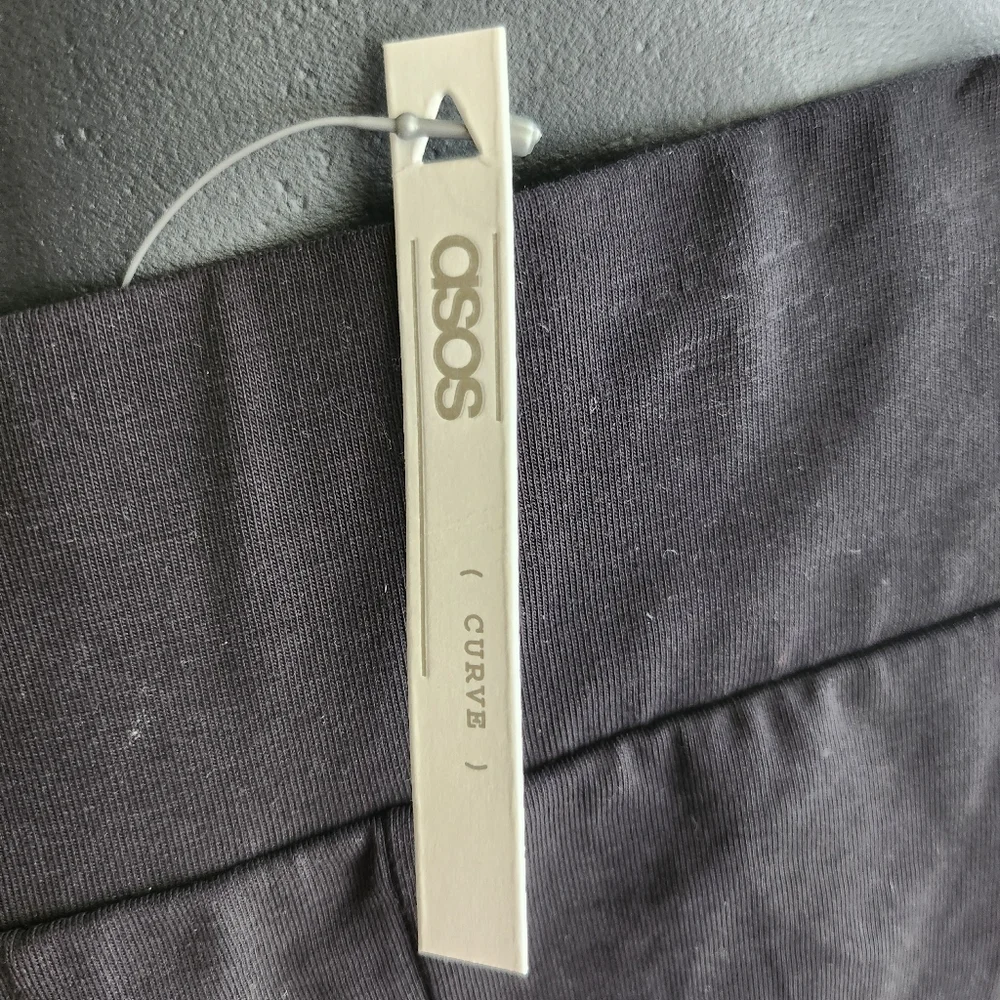 Asos curve skirt size 16 NEW